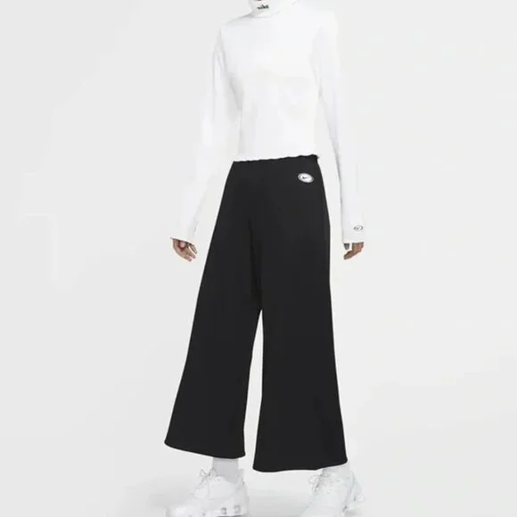 Nike Women's Wide Leg Ribbed Dri Fit Stretch Cropped Pant Size Small Activewear - Picture 2 of 7